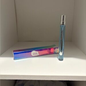 Ariana Grande Cloud perfume